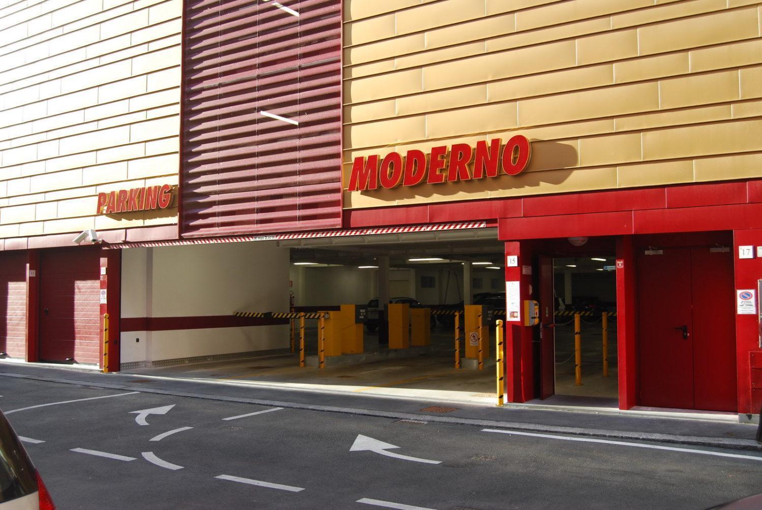 Appartamento Vicino Al Porto, Con Parcheggio Livorno Exterior foto